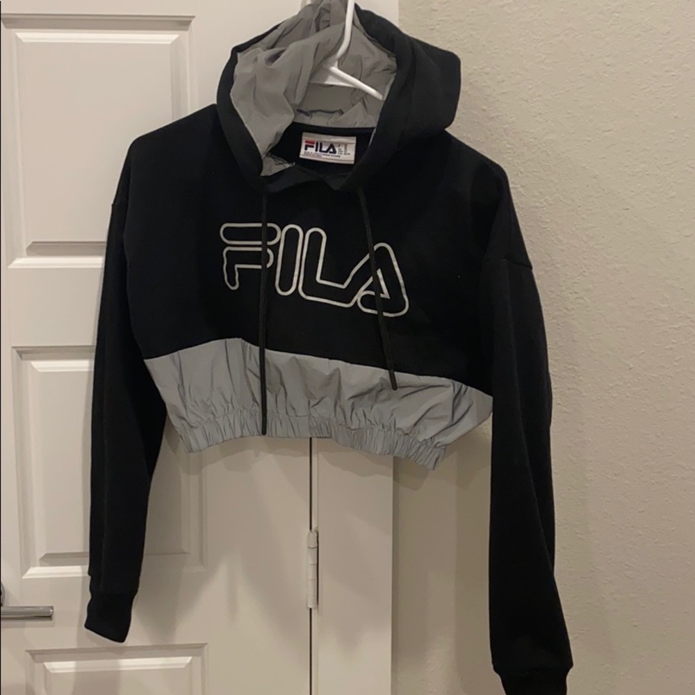 Fila crop sweatshirt & high waisted pants!